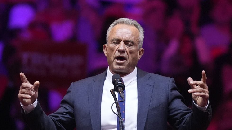 Ο RFK μισεί όσους έχουν εργαστεί στο Δημόσιο και μεταπηδούν σε ακριβοπληρωμένες θέσεις στις φαρμακευτικές εταιρείες